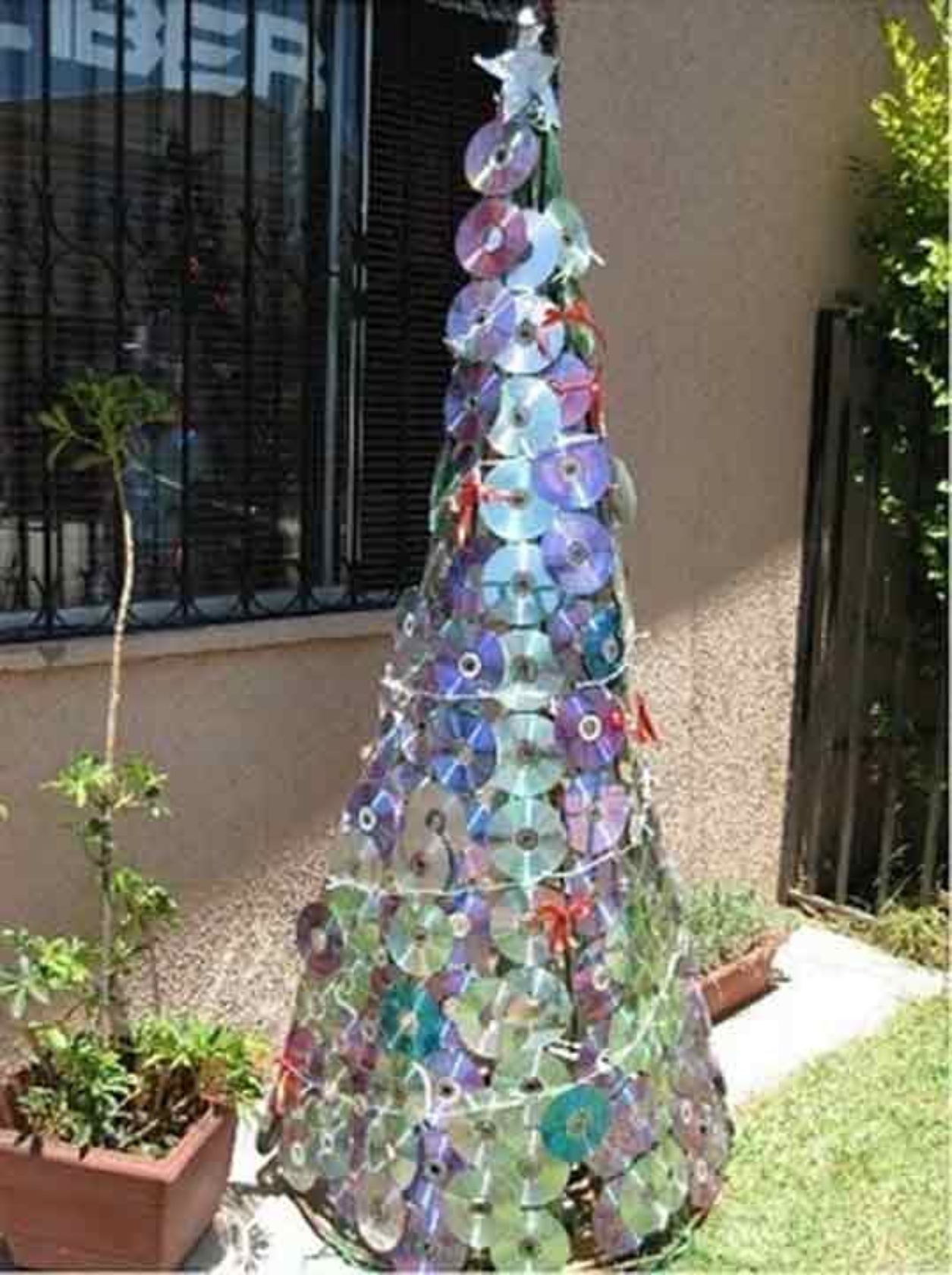  Tipp: Voll recycling-fähigen CD-Weihnachtsbaum basteln