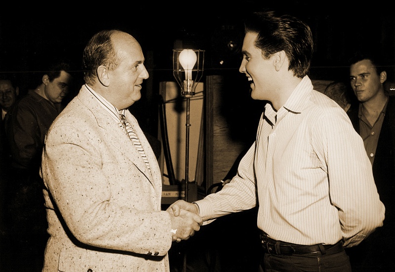 Shake Hands: Elvis und sein Manager, Colonel Parker ©